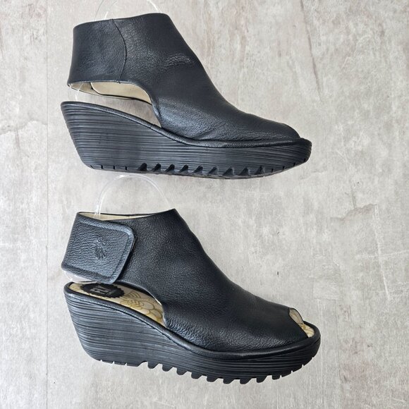 Fly London Yone Wedge Sandal 8-8.5 Black Leather Peep Toe Casyak Platform Wedges - Picture 5 of 14